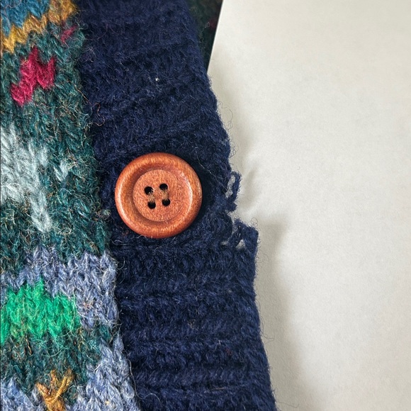 Vintage LL Bean Wool Cardigan Sweater Animals Flowers Colorful Size Large - Picture 6 of 6